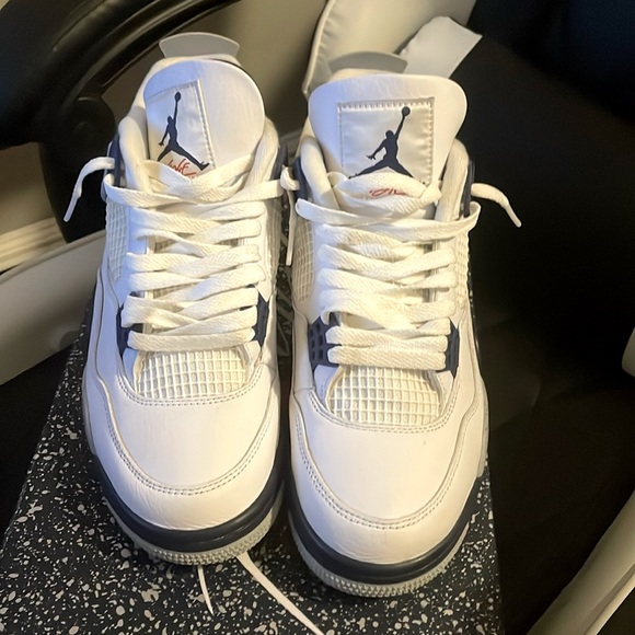 Jordan 4 Midnight Navy